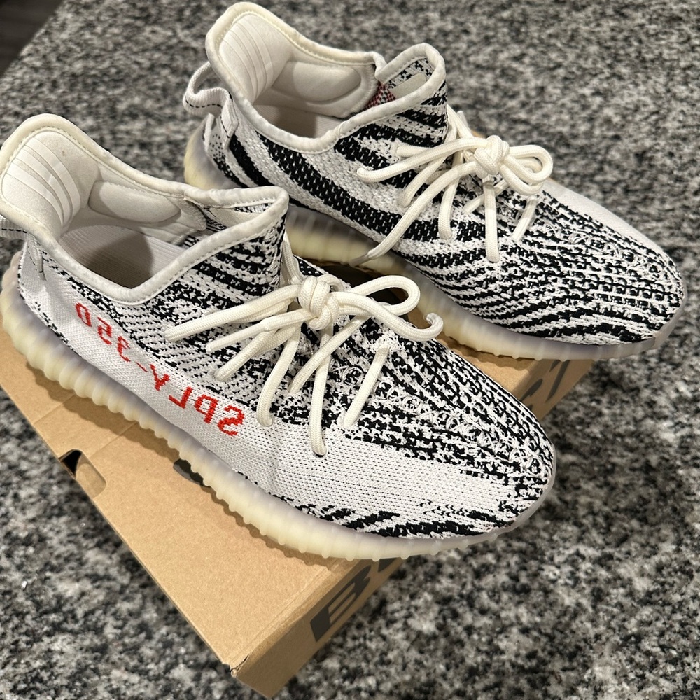 Yeezy Boost 350 V2 Size 8